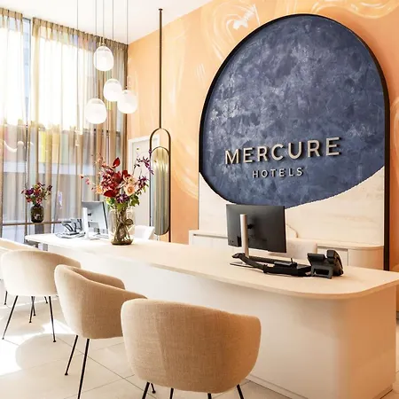 Hotel Mercure North Station 4*