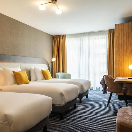 Mercure North Station Hotel 4*