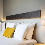 Mercure North Station מלון 4*