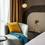 Mercure North Station 4*