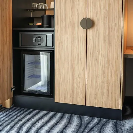 Mercure North Station 4*