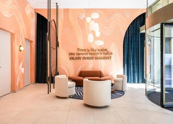 Hotel Mercure North Station 4*