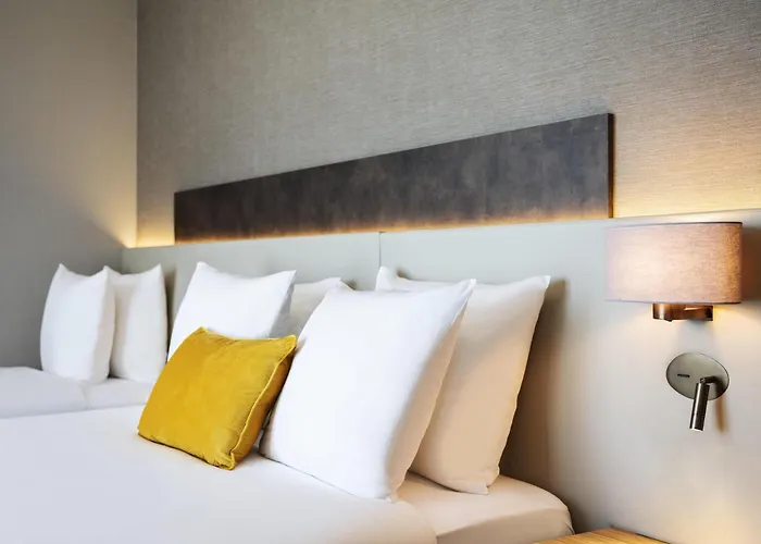 Mercure North Station Hotel 4*