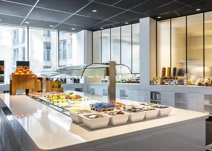 Mercure North Station 4*