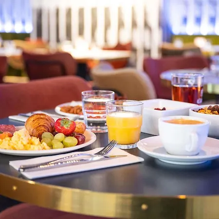 Mercure North Station Hotel 4*