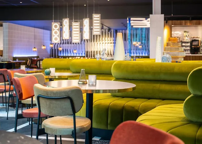 Hotel Mercure North Station 4*