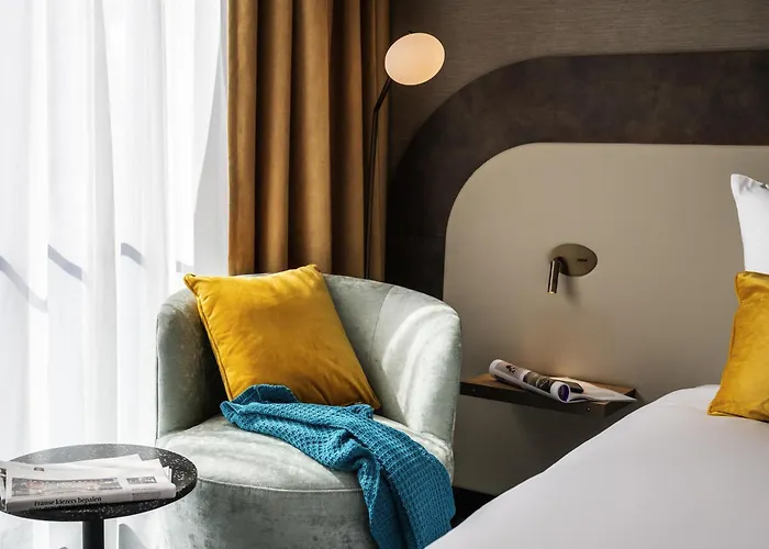 Mercure North Station 4*