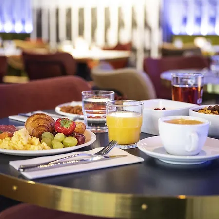 Mercure North Station 4*